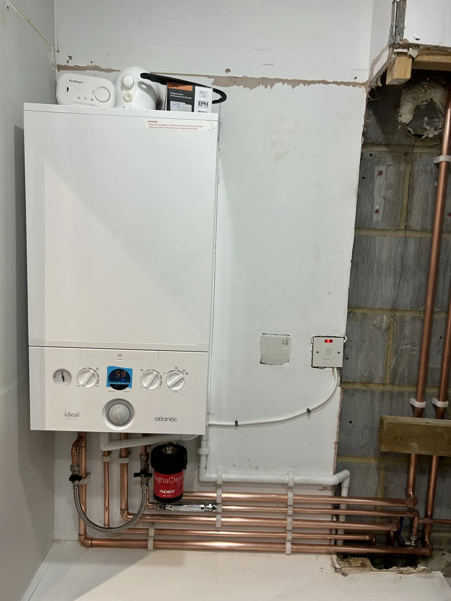 New boiler with magnetic system filter